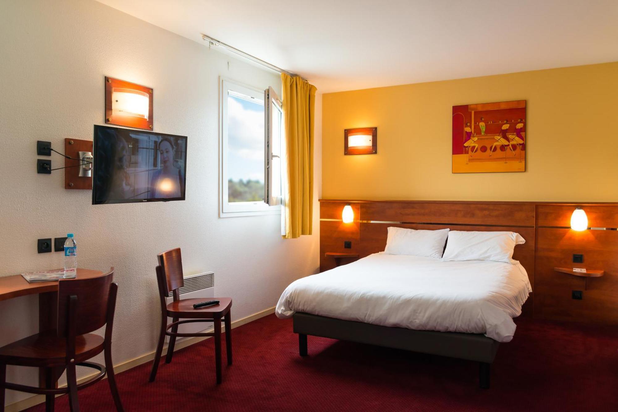Brit Hotel Rennes Cesson Exteriör bild