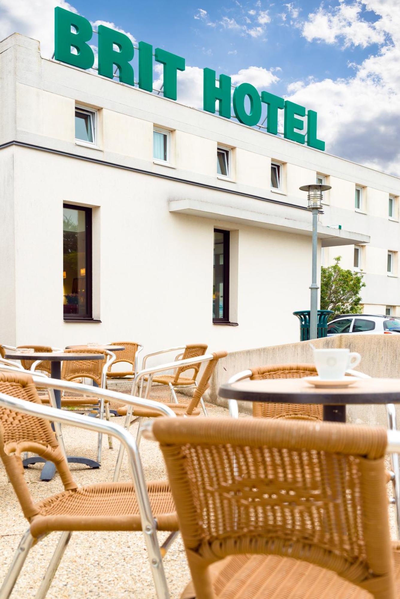 Brit Hotel Rennes Cesson Exteriör bild