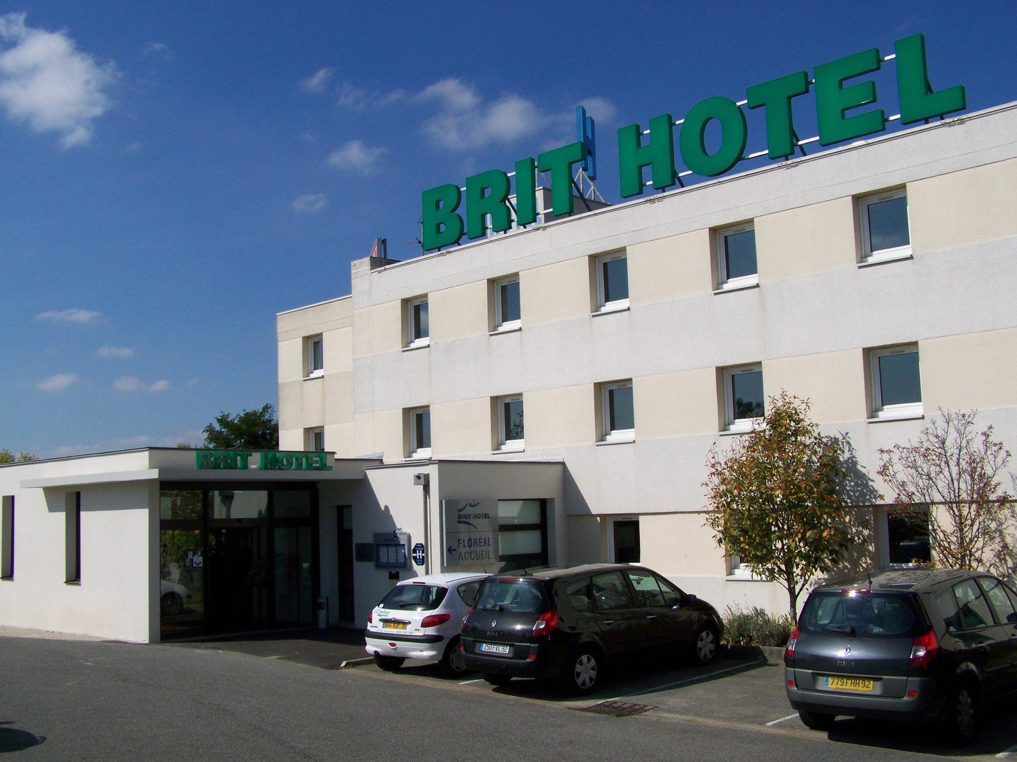 Brit Hotel Rennes Cesson Exteriör bild